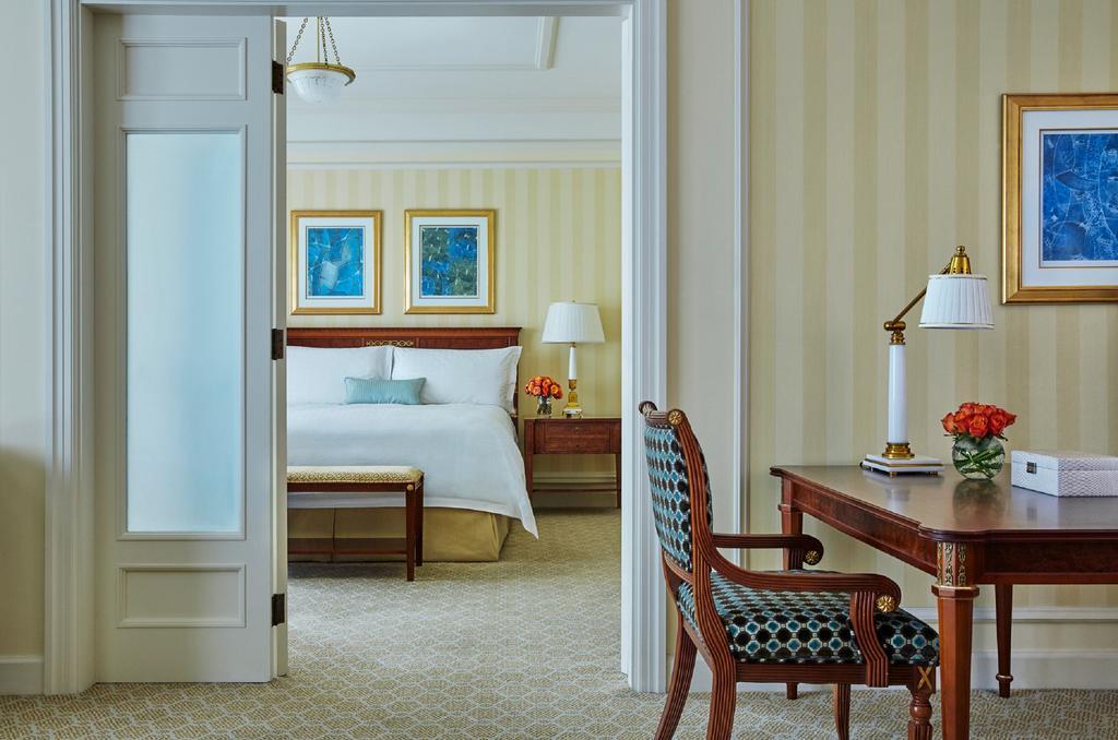 Four Seasons Hotel Doha Eksteriør bilde A suite at the Four Seasons Hotel