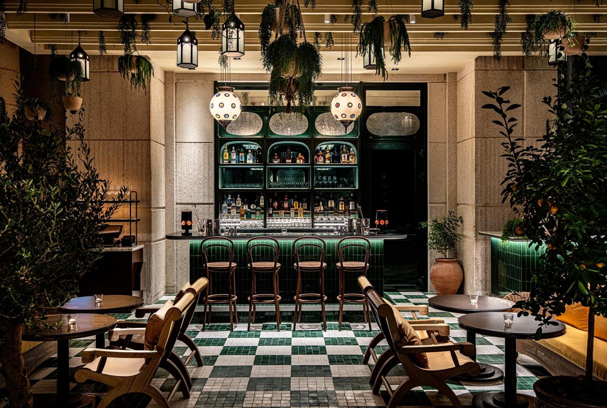 Four Seasons Hotel Doha Eksteriør bilde The Bar at The Standard London