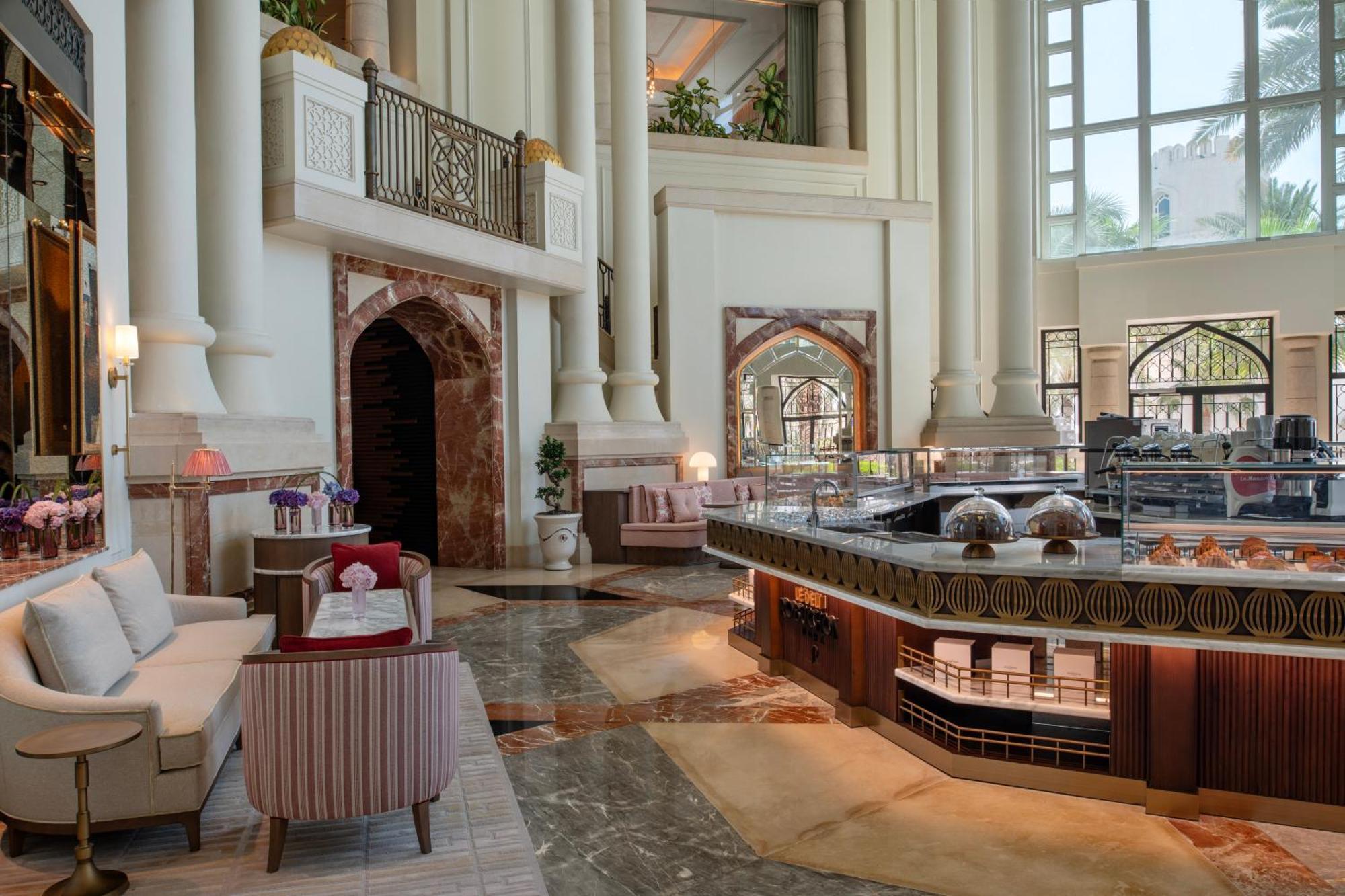 Four Seasons Hotel Doha Eksteriør bilde The lobby